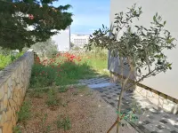 Cozy Sea View Apartments Cora 1 Hotels near Lizard's Beach