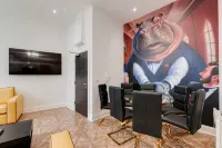 Temple Court Cavern Quarter Apartments by Happy Days - 2-Star