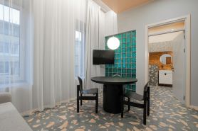 Resume Apartments, Dreamer Corner no.1