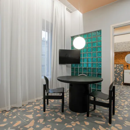 Resume Apartments, Dreamer Corner no.1