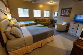 Stoco Lake Lodge