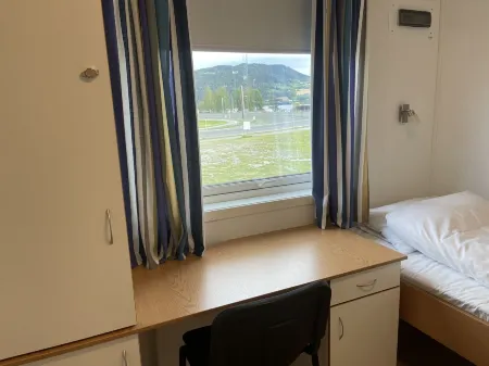 Biri Arena Overnatting Отели в г. Rudshogda