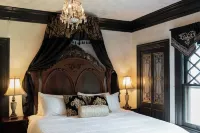 Manor House Inn Hotels in Sandisfield