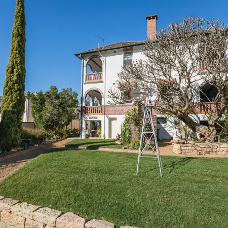 Cumquat House