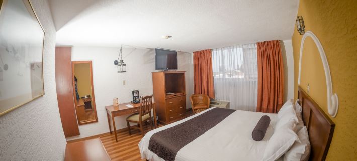 Howard Johnson by Wyndham Morelia Calle Real Hotels in Morelia