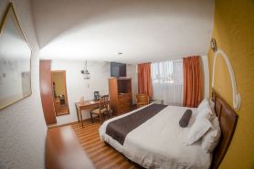 Howard Johnson by Wyndham Morelia Calle Real