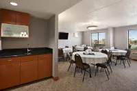 Wingate by Wyndham Fargo Hotels in Fargo