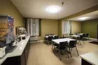Super 8 by Wyndham St Charles Hotels in Saint Charles