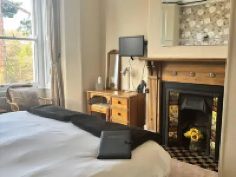 Glan Heulog Hotels near Conwy