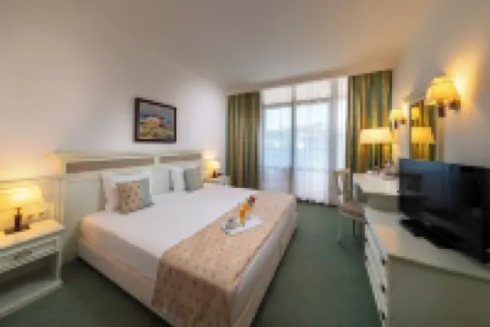 Helena Park - Ultra All Inclusive