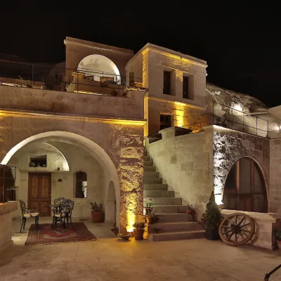 Phocas Cave Suites Hotels near Devrent Vadisi