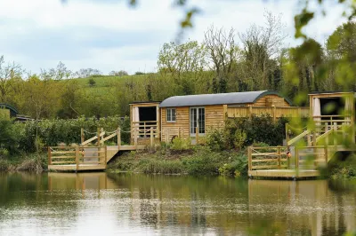 Tewinbury Farm Hotel Hotel di Ware