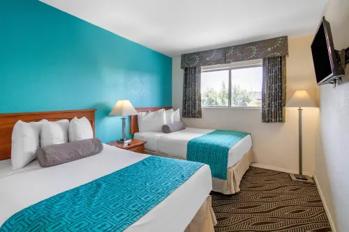 Howard Johnson Suites by Wyndham San Diego Chula Vista/BayFt