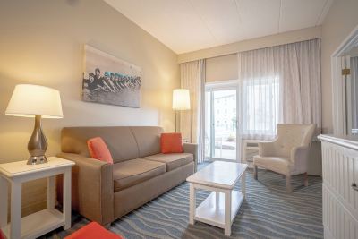 Signature Suite Cedar Point Hotel Breakers Photo