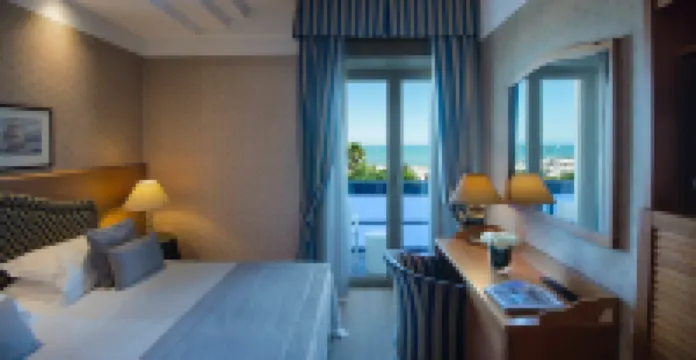 ホテル ルンゴマーレ