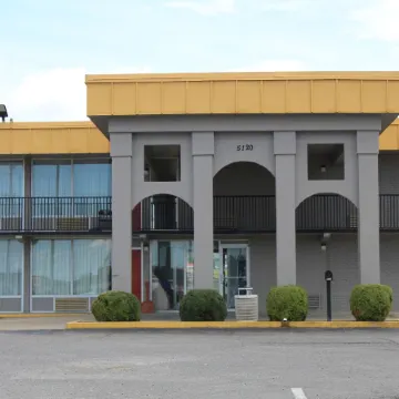 Econo Lodge Paducah West I-24