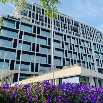 Radisson Blu Hotel, Bruges Hoteles cerca de Estación de tren de Brujas