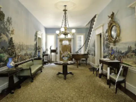 Monmouth Historic Inn Hotels in Adams County