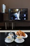 Loumage S Suites and Spa - breakfast