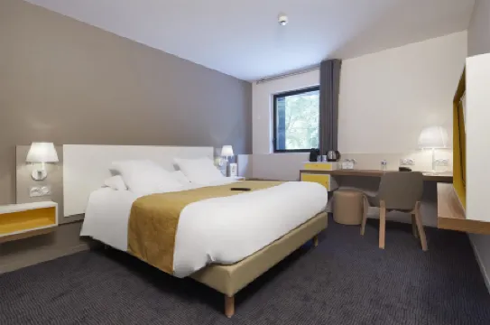 Kyriad Prestige Pau - ZÉNITH - Palais des Sports