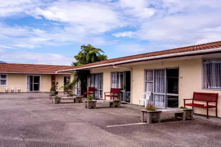 Ascot Motor Lodge Отели в г. Картерс Бич