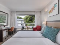 Kfar Maccabiah Business & Sport Hotel Hotels near HaTachana