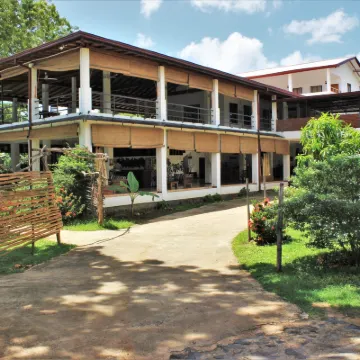 Blue Turtle Hotel โรงแรมใกล้Yala Tamarind Safari Jeep Service