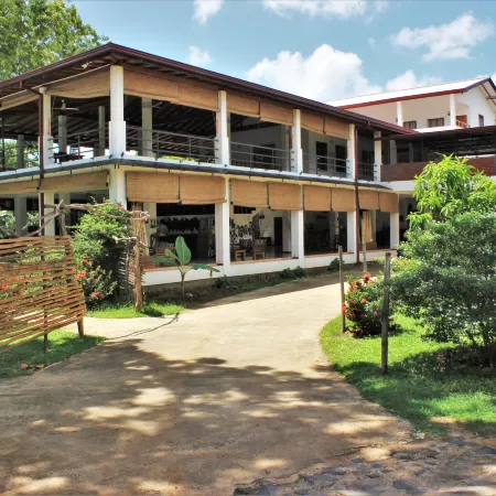 Blue Turtle Hotel Отели рядом с достопримечательностью «Yala Tamarind Safari Jeep Service»