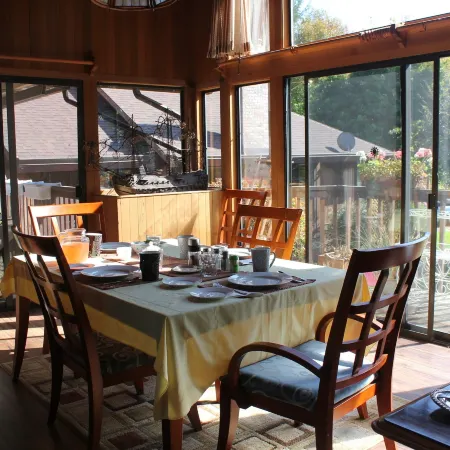 Coles Bay Vacation Retreat