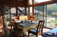 Coles Bay Vacation Retreat Hotels in Capital Regional District