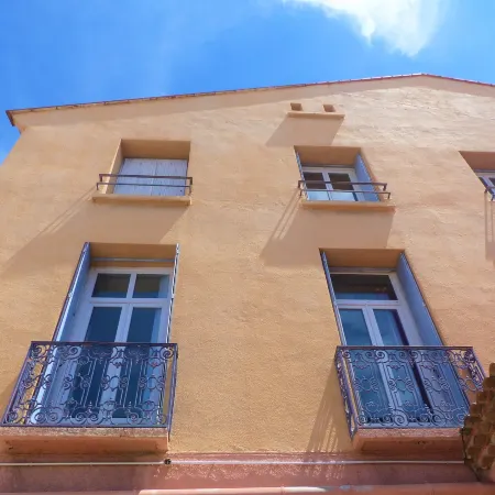 Hôtel & Hostel PB - Paris-Barcelone