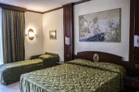 Hotel Garibaldi - Balcony