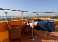 Playamarina Hotels in Costa Occidental
