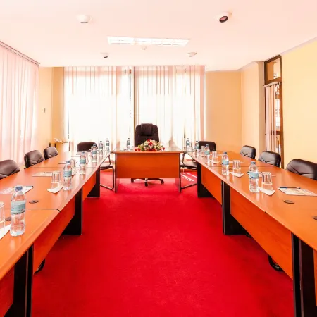 New Safari Hotel