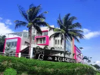 The Belagri Hotel & Convention Hotels in de buurt van Domine Eduard Osok Airport