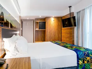 Arena Leme Hotel