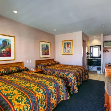 Dunes Inn - Sunset Отели рядом с достопримечательностью «Перекресток Голливуд и Вайн»