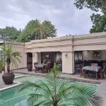 Royal Game Guest House - Swimmingpools