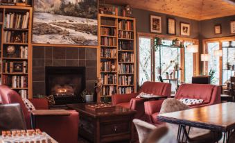 Steamboat Inn