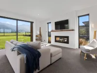 Glenburn Coastal Retreat Hotels in Hapuku