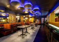 Colony Hotel
