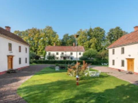 Hotell Dahlströmska gården Hotels in Vadstena