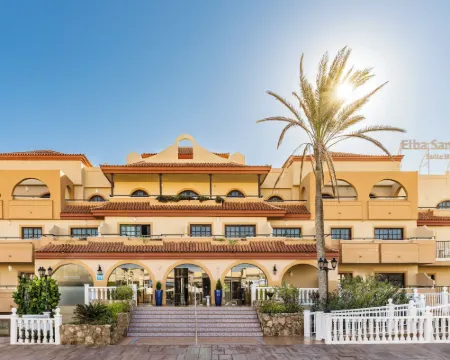 エルバ カスティージョ サン ホルヘ＆アンティグア スイート ホテル マクソラタのホテル