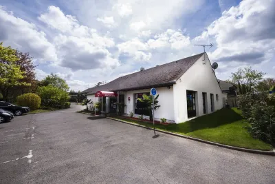 Hotel Pavillon des Gatines Các khách sạn ở Plaisir