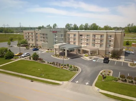 Courtyard Owensboro Отели рядом с достопримечательностью «H L Neblett Community Center»