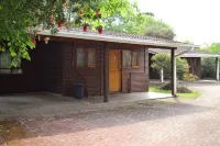 Log Cabin & Settlers Village فنادق في غراسكوب