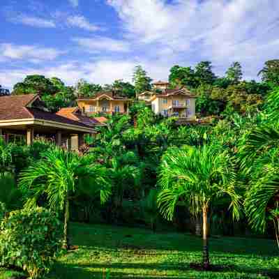Red Frog Beach Island Resort Hotel Exterior