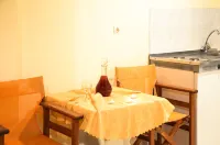 Artemis Room Hotels in Amoudi
