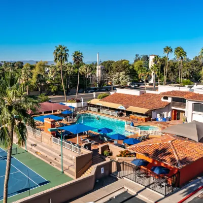 Scottsdale Camelback Resort Отели рядом с достопримечательностью «Зоопарк Феникса»