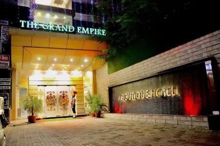 The Grand Empire A Boutique Hotel Отели рядом с достопримечательностью «Ramdas»